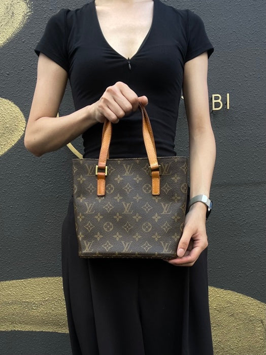LOUISVUITTON Monogram Vivian Hand bag With the dusty bag