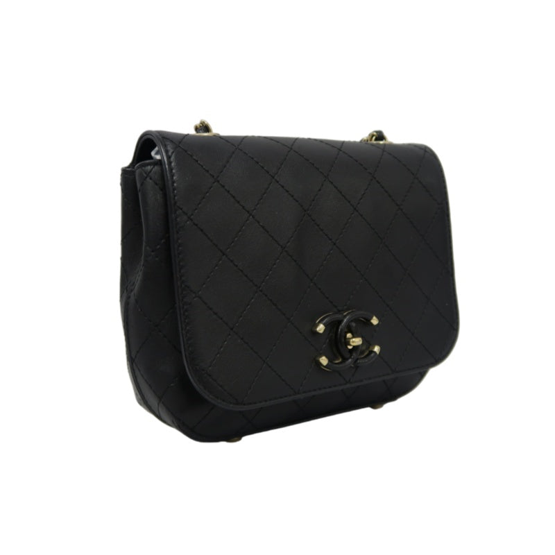 CHANEL Matelasse Handbag, Calfskin, Black, Gold Hardware