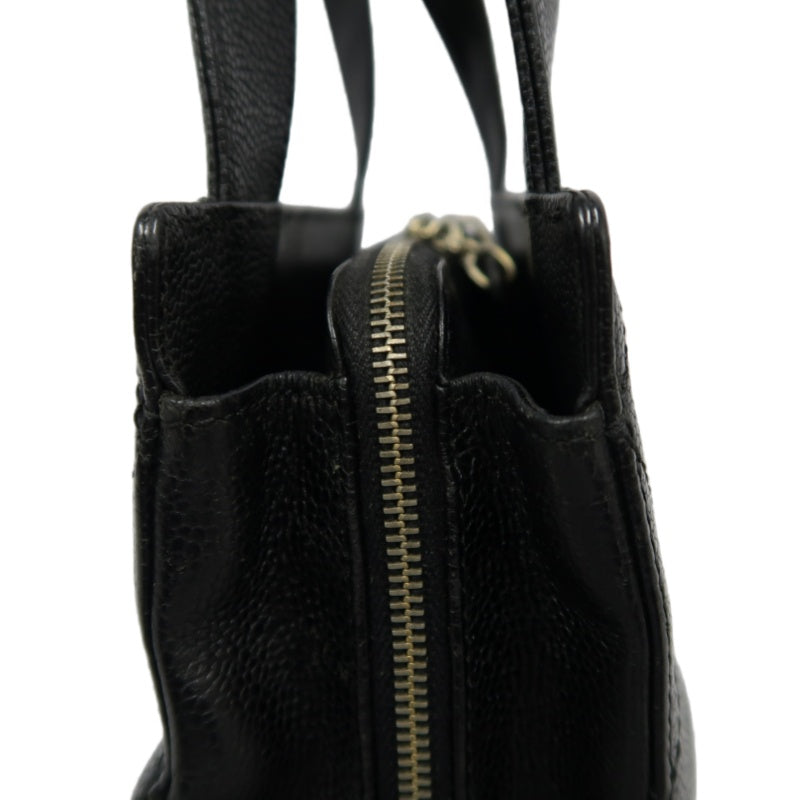 CHANEL Matelasse Tote Bag, Calf Leather, Black, Gold Hardware