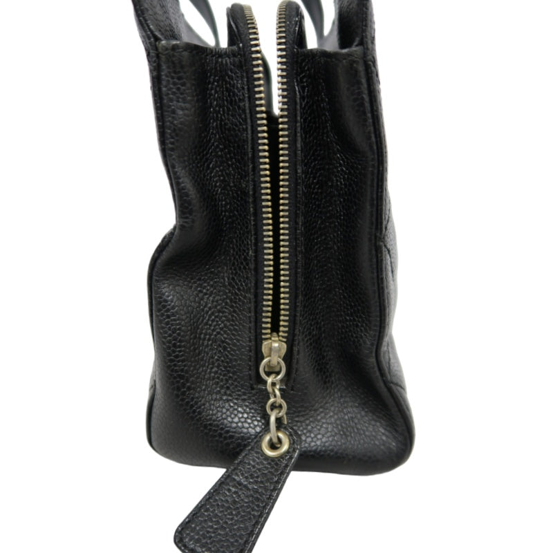 CHANEL Matelasse Tote Bag, Calf Leather, Black, Gold Hardware