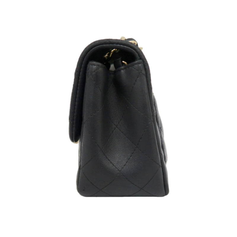 CHANEL Matelasse Shoulder Bag, Lambskin, Black, Gold-tone Hardware