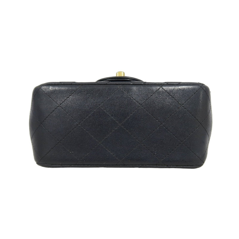 CHANEL Matelasse Shoulder Bag, Lambskin, Black, Gold-tone Hardware