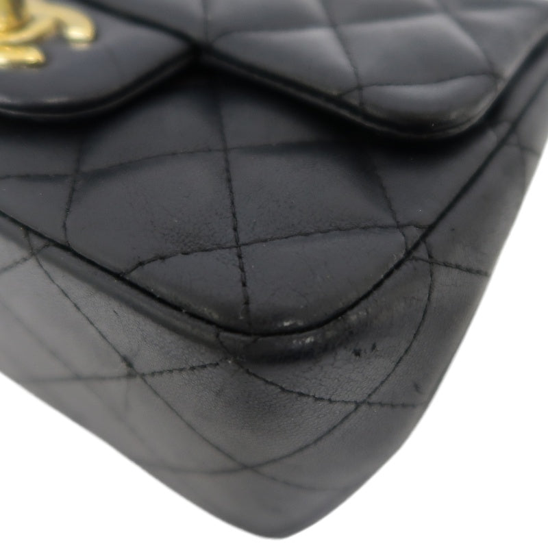 CHANEL Matelasse Shoulder Bag, Lambskin, Black, Gold-tone Hardware