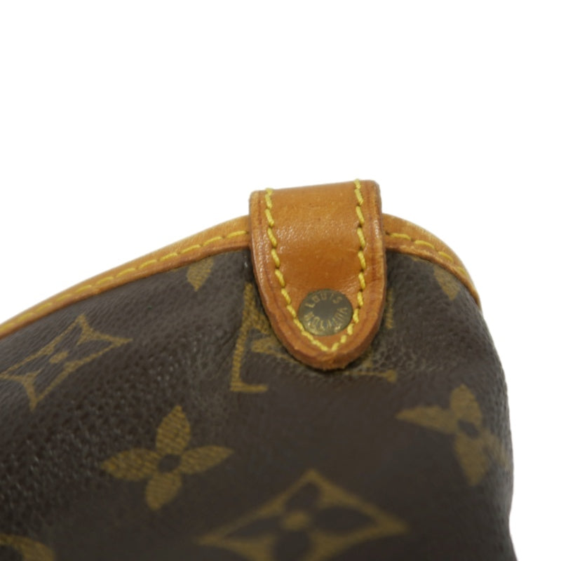 LOUIS VUITTON Monogram Saumur 30 Shoulder Bag Pvc Brown