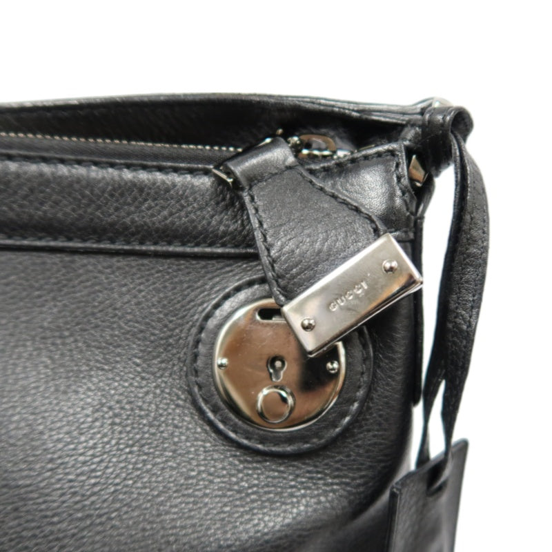 GUCCI Shoulder Bag Black with Lock, 2 Keys and Dust Bag