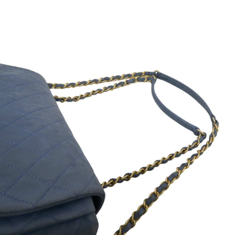 CHANEL Matelasse Shoulder Bag Calfskin Navy Blue Gold Hardware