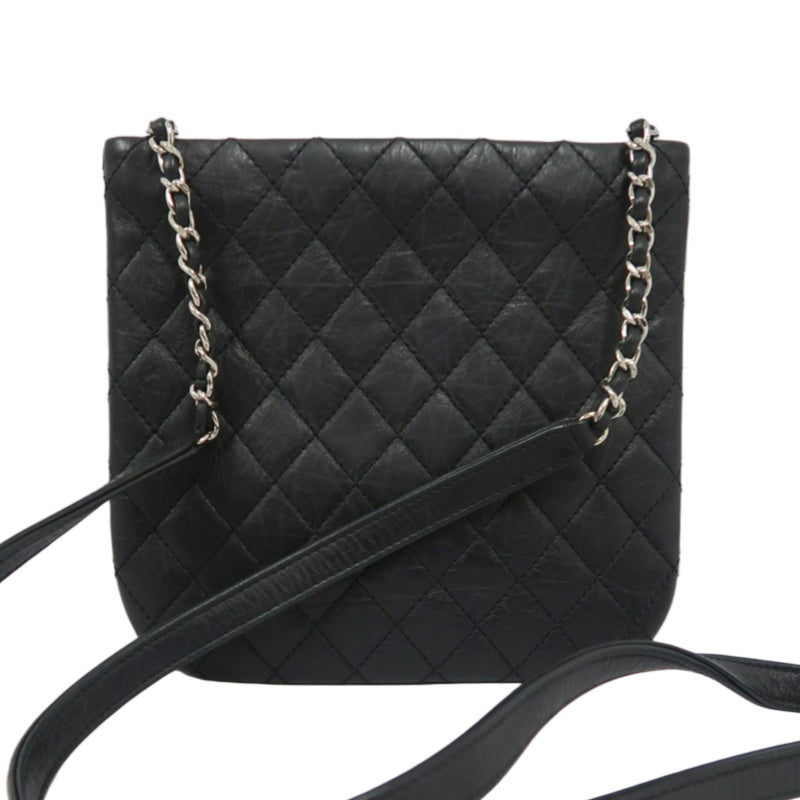 CHANEL Matelasse Lambskin Shoulder Bag Black
