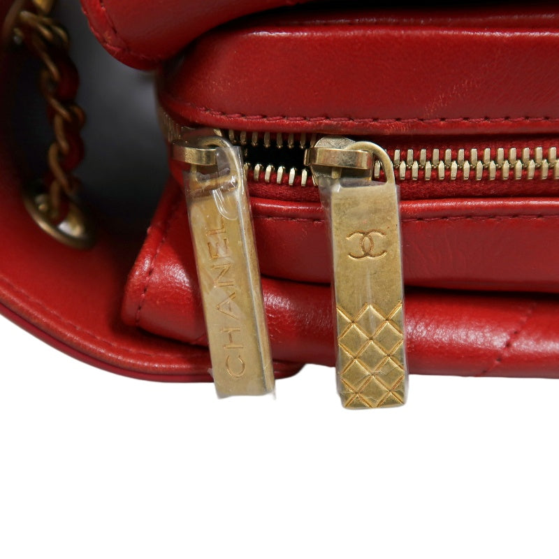CHANEL Chevron Calfskin Envelope Shoulder Bag Red Gold Hardware