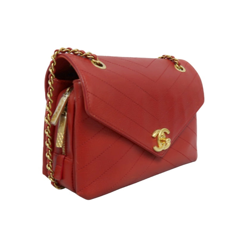 CHANEL Chevron Calfskin Envelope Shoulder Bag Red Gold Hardware