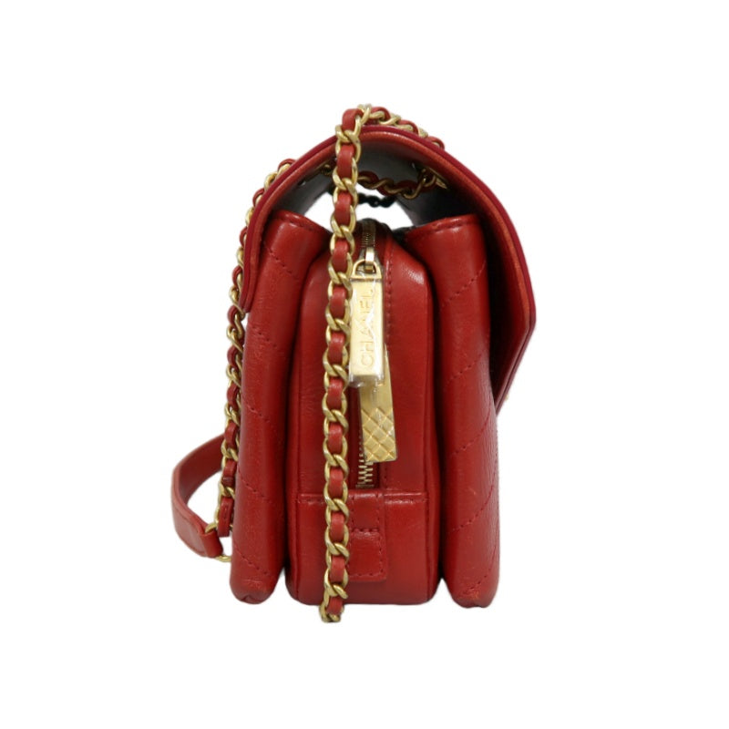 CHANEL Chevron Calfskin Envelope Shoulder Bag Red Gold Hardware