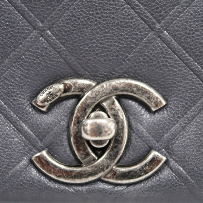 CHANEL Matelassé Calfskin Shoulder Bag Black Gold-Tone Hardware