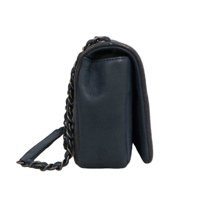 CHANEL Matelassé Calfskin Shoulder Bag Black Gold-Tone Hardware