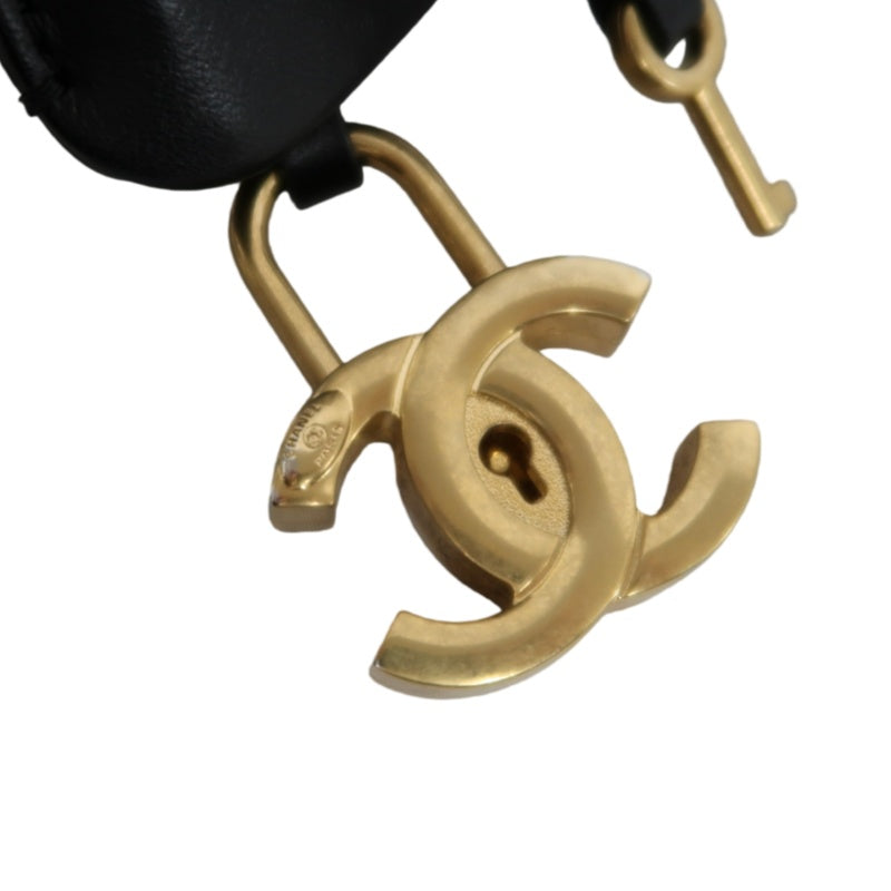 CHANEL CC Filigree Caviar Leather Handbag White/Black Gold-Tone Hardware with Shoulder Strap