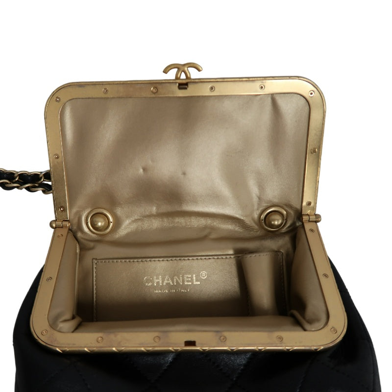 CHANEL Matelasse Lambskin Shoulder Bag Black Gold-Tone Hardware