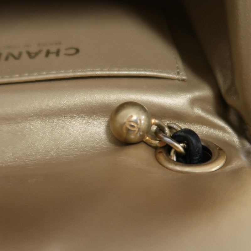 CHANEL Matelasse Lambskin Shoulder Bag Black Gold-Tone Hardware