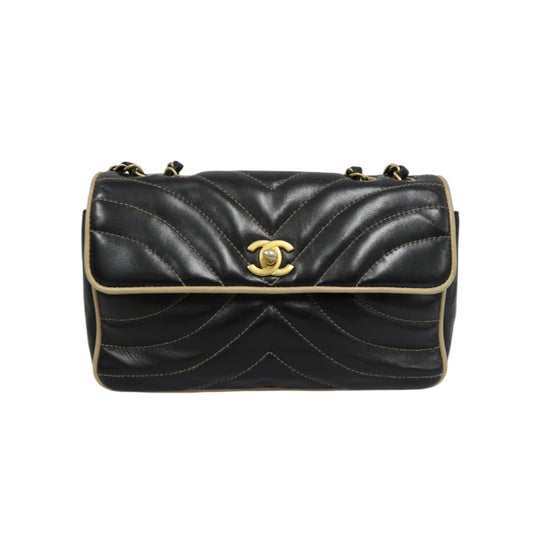 CHANEL Lambskin Shoulder Bag Black Gold-Tone Hardware