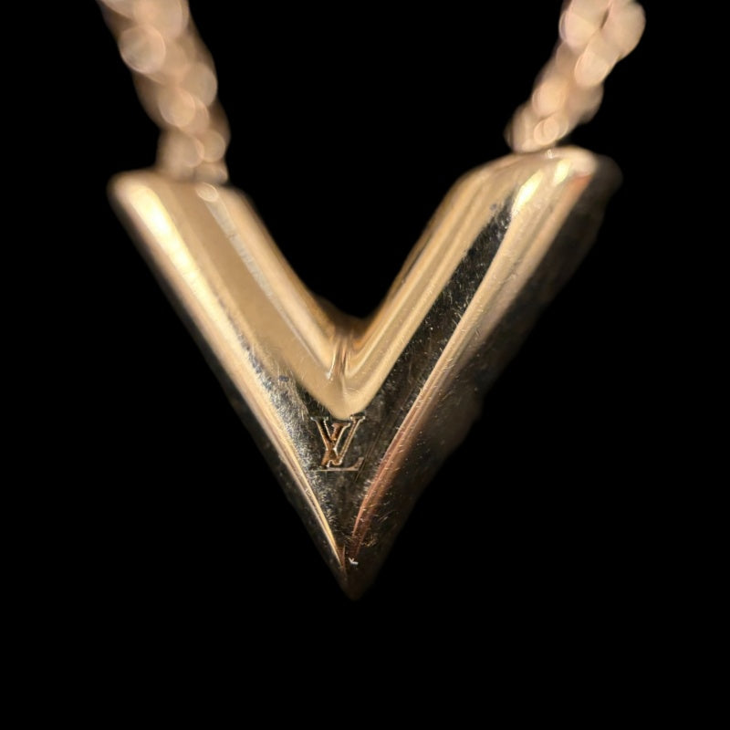 LOUIS VUITTON Necklace Essential V Accessory M Gold Metal V Motif  Box ・ Dust Bag