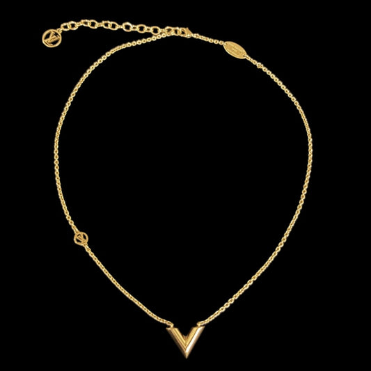 LOUIS VUITTON Necklace Essential V Accessory Gold Metal V Motif 　Box &・Dust Bag
