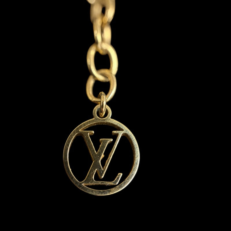 LOUIS VUITTON Necklace Essential V Accessory Gold Metal V Motif 　Box &・Dust Bag