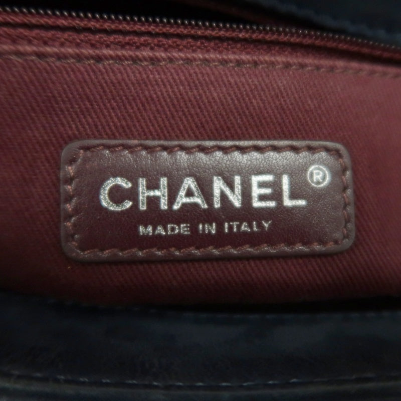 CHANEL Matelasse Black Calfskin Leather Quilted Flap Crossbody Bag With Gold Hardware
