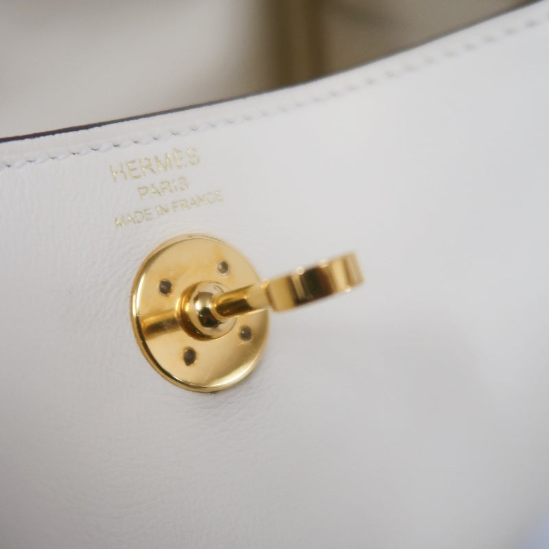 HERMES Lindy Off-white Calfskin Leather Flap Crossbody Handbag With Gold Hardware