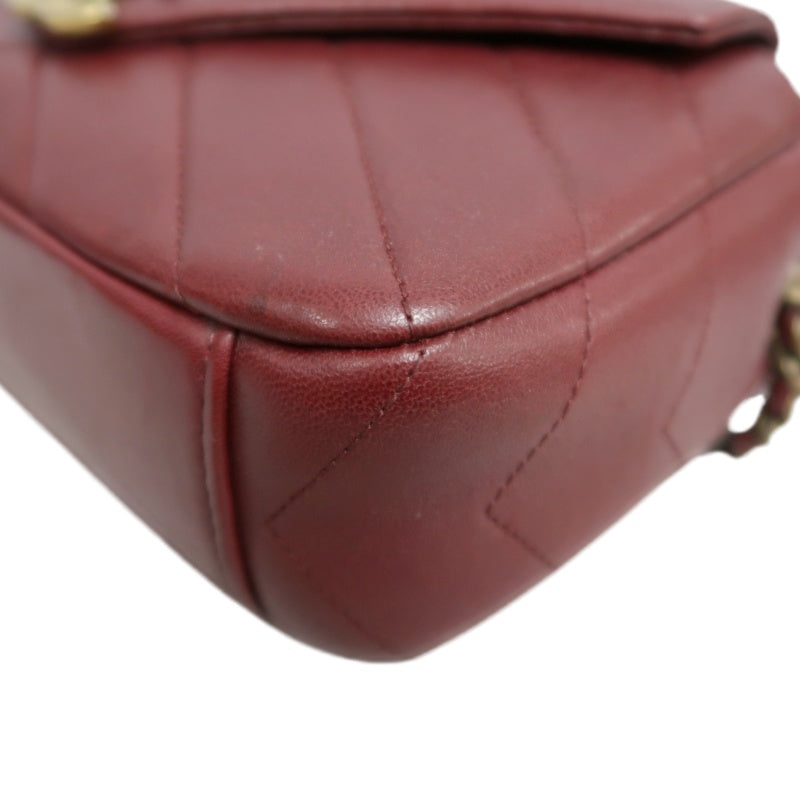 CHANEL Chevron V-stitch Red Calfskin Leather Flap Chain Crossbody Bag With Gold Hardware