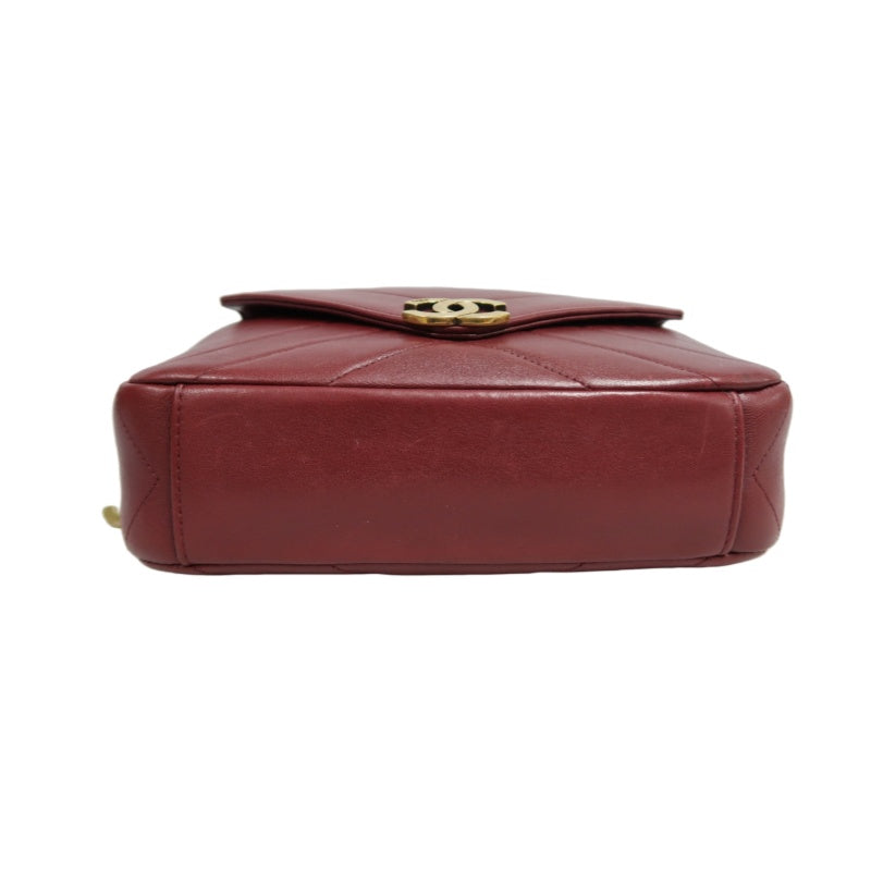 CHANEL Chevron V-stitch Red Calfskin Leather Flap Chain Crossbody Bag With Gold Hardware