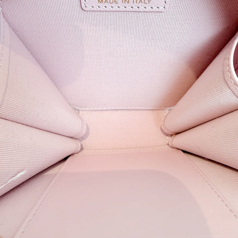 CHANEL Round Coin Matelasse Shoulder Bag Caviar Leather Pink Gold Hardware