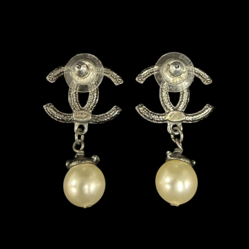 CHANEL Silver Alloy Faux Pearl Double CC Drop Earrings With Silver Hardware