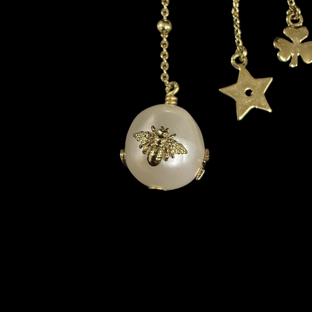 CHRISTIAN DIOR Single Earring Ear Cuff Faux Pearl Gold Metal Star Clover Tassel Charm Cute Elegant