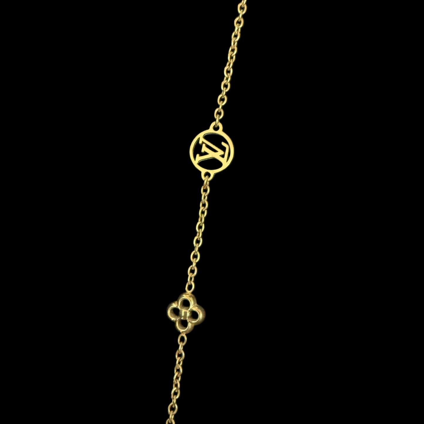 LOUIS VUITTON Gold Alloy Full Floral Station Necklace With Gold Hardware