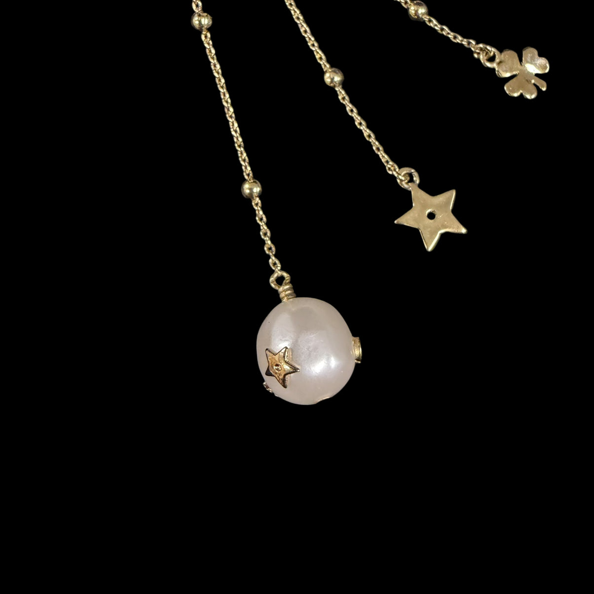 CHRISTIAN DIOR Single Earring Ear Cuff Faux Pearl Gold Metal Star Clover Tassel Charm Cute Elegant