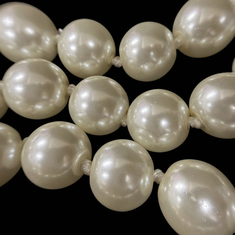 VIVIENNE WESTWOOD 3-Layer Pearl Full Crystal Inlaid Saturn Orb Choker Necklace With Silver Hardware