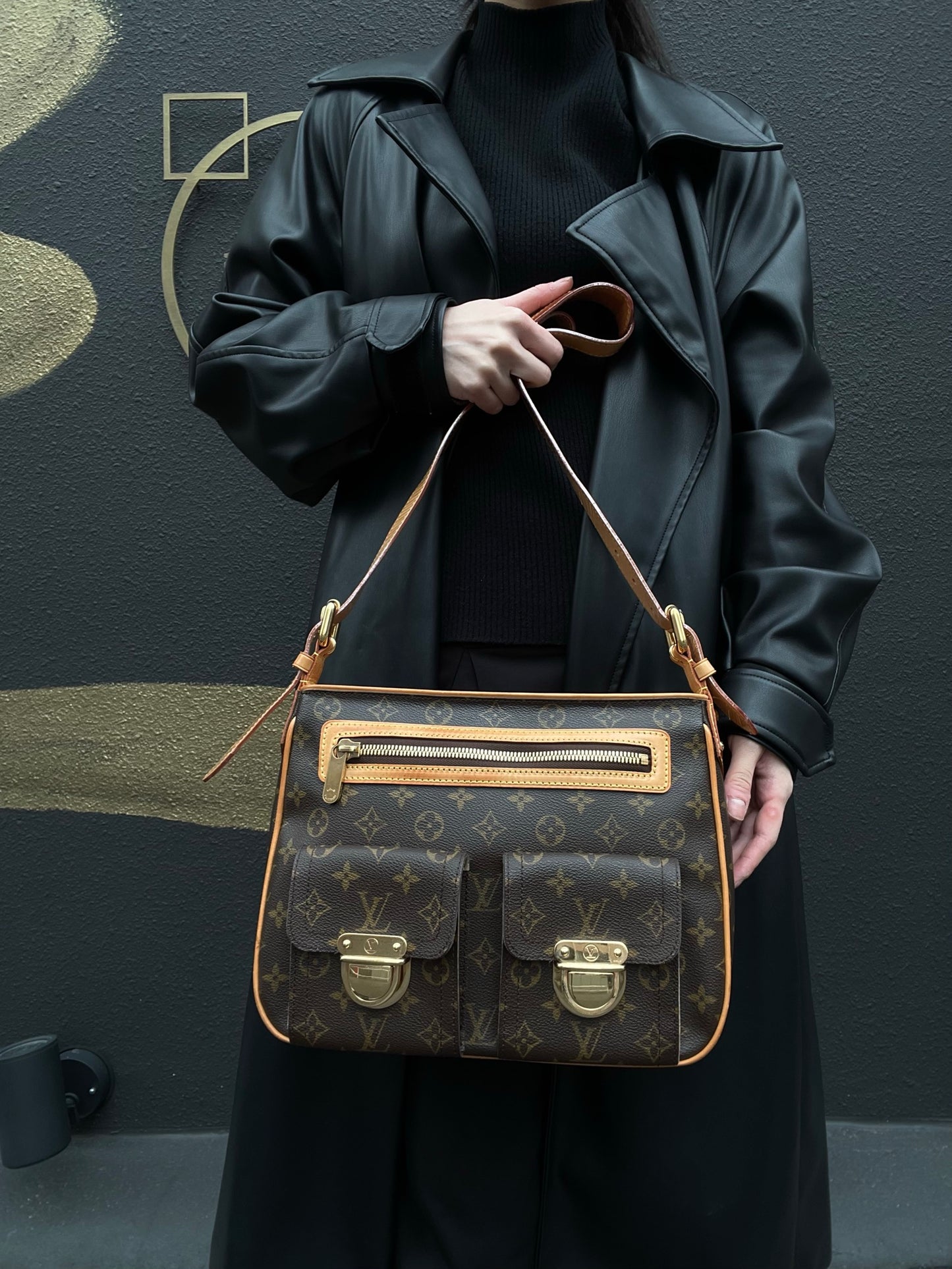 LV Monogram Brown Hudson Manhattan Shoulder Bag with Dust Bag