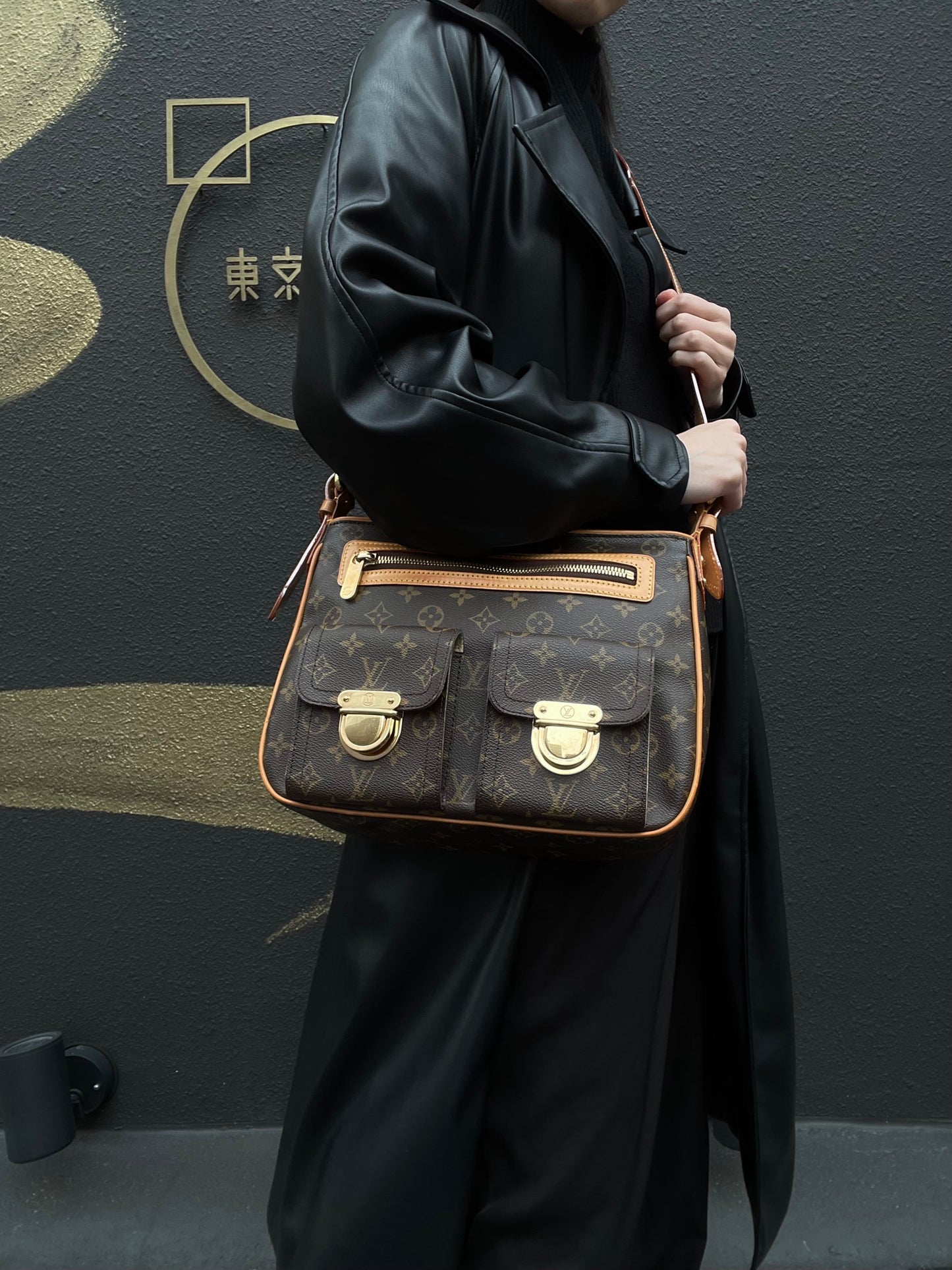 LV Monogram Brown Hudson Manhattan Shoulder Bag with Dust Bag