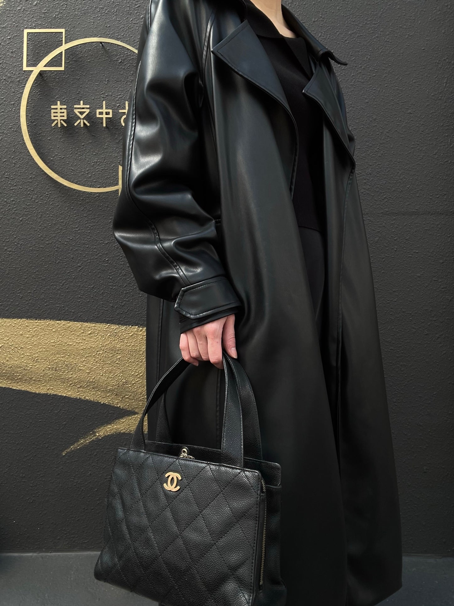 CHANEL Matelasse Tote Bag, Calf Leather, Black, Gold Hardware