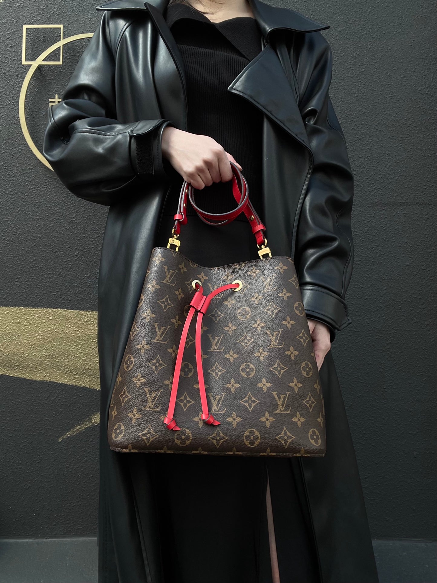 LOUIS VUITTON NeoNoe Shoulder Bag, Brown Monogram PVC with Red Drawstring, Bucket Bag