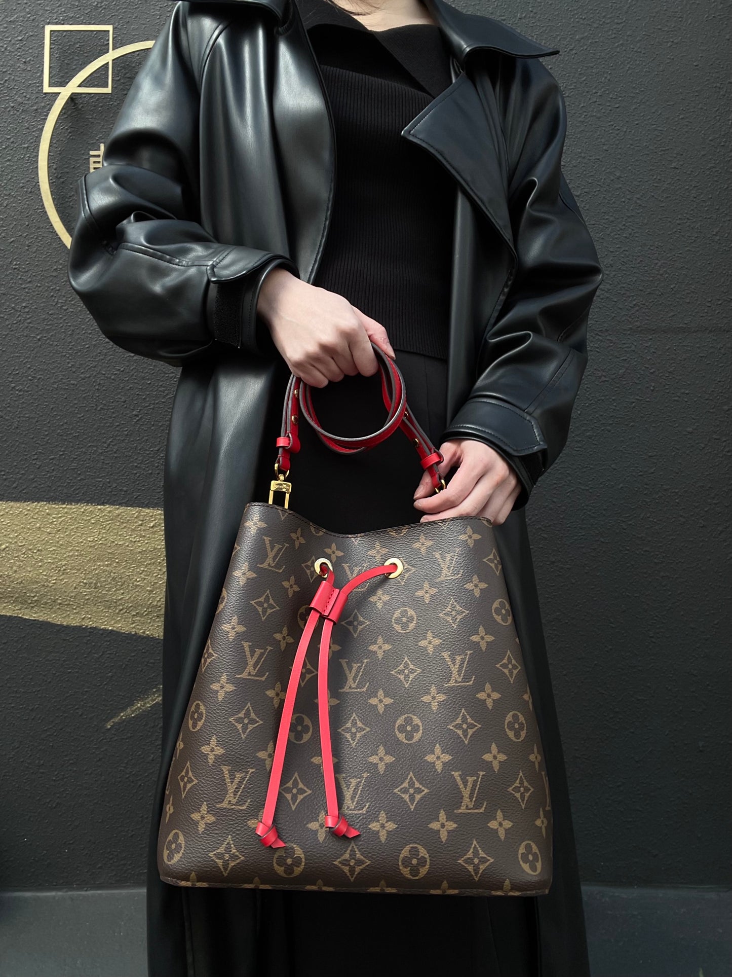 LOUIS VUITTON NeoNoe Shoulder Bag, Brown Monogram PVC with Red Drawstring, Bucket Bag