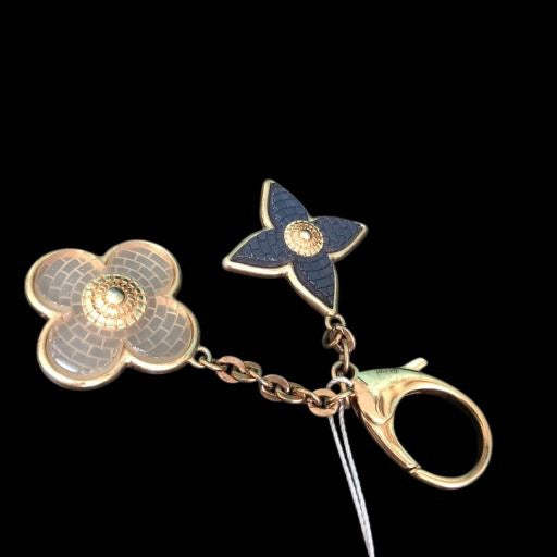 LOUIS VUITTON Keychain, Gold Color LV Louis Vuitton Keychain Bag Charm, Acrylic Transparent Four-Leaf Clover, Navy Blue Four-Pointed Star