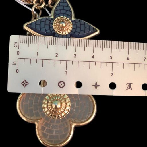 LOUIS VUITTON Keychain, Gold Color LV Louis Vuitton Keychain Bag Charm, Acrylic Transparent Four-Leaf Clover, Navy Blue Four-Pointed Star