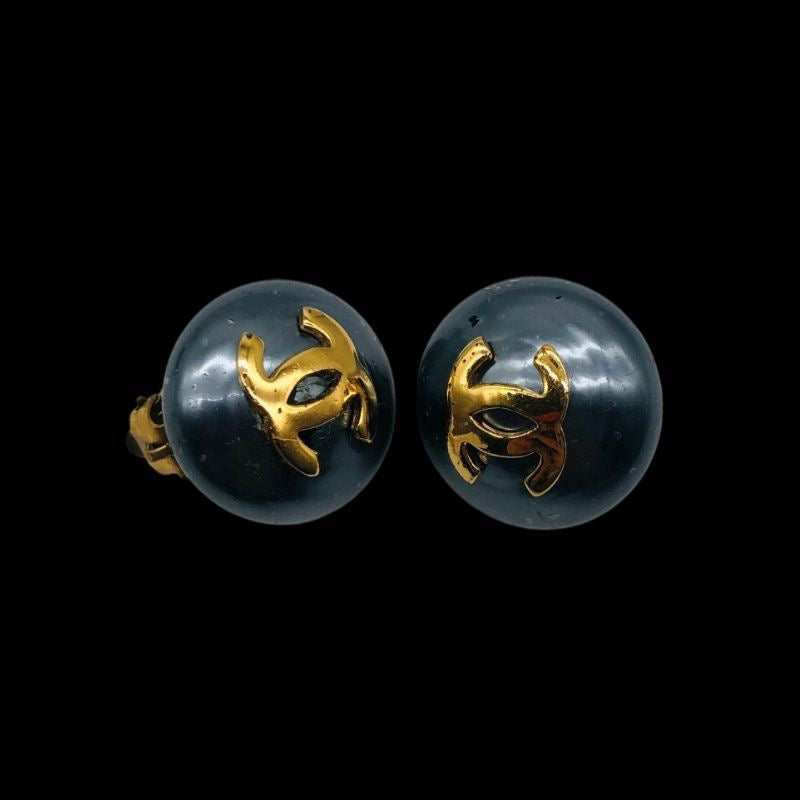 CHANEL Earrings, Grey, Gold-Tone, Clip-On