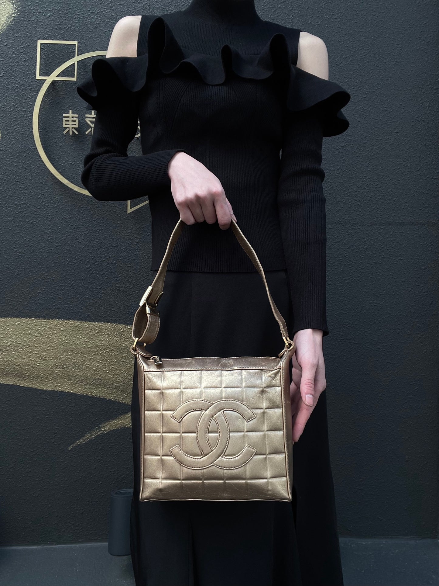 CHANEL Handbag, Gold-Brown Lambskin Leather, Quilted Pattern, Gold Hardware, Armpit & Shoulder Bag