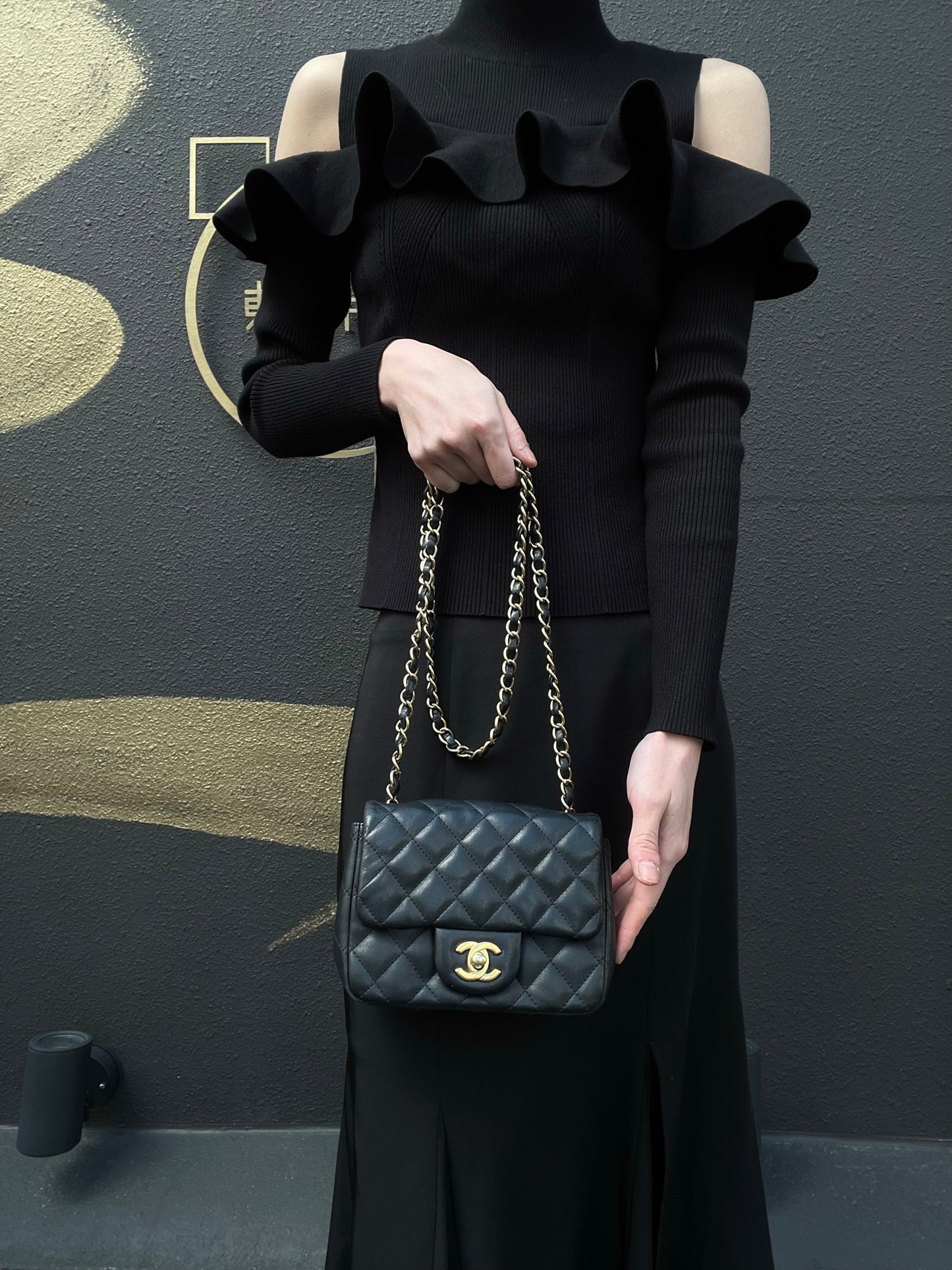 CHANEL Matelasse Shoulder Bag, Lambskin, Black, Gold-tone Hardware