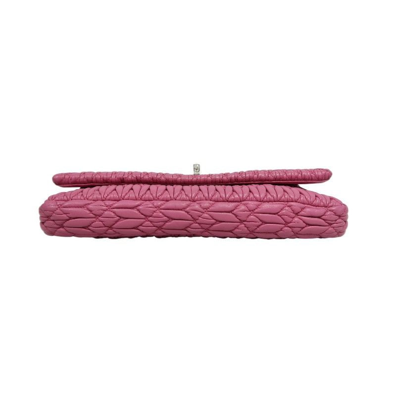 MIUMIU Coffer Matelassé Nappa Crystal Chain Shoulder Bag Clutch Bag Leather Pink Silver Hardware Pink PVC Coffer Pleated Crystal Chain Shoulder Bag