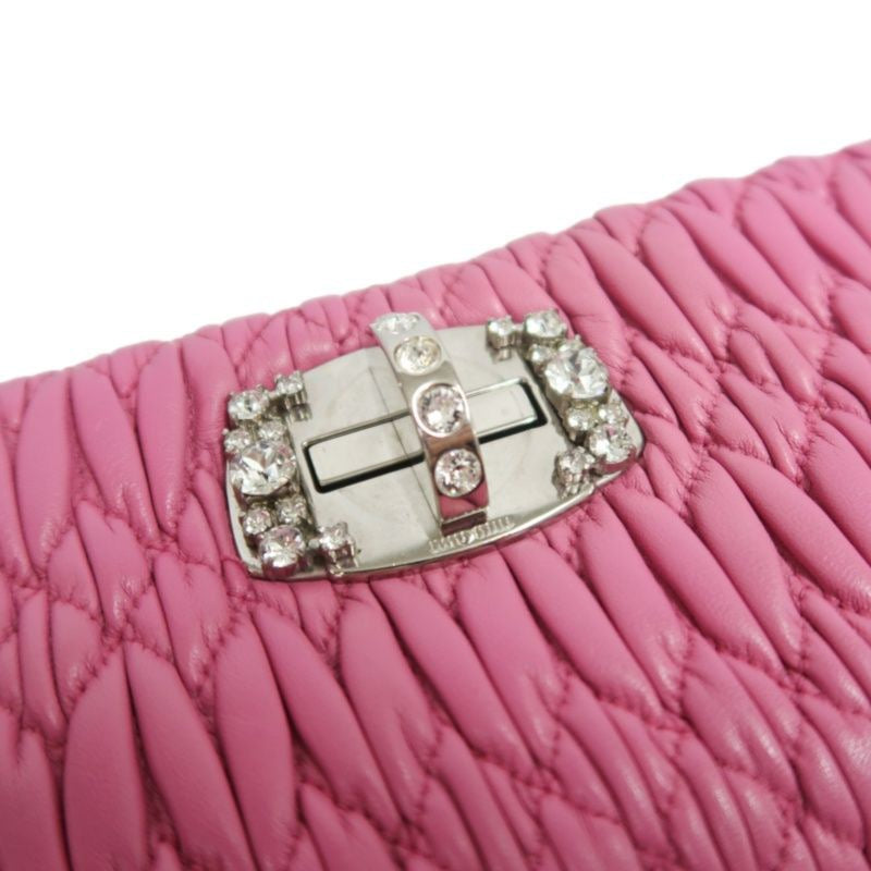 MIUMIU Coffer Matelassé Nappa Crystal Chain Shoulder Bag Clutch Bag Leather Pink Silver Hardware Pink PVC Coffer Pleated Crystal Chain Shoulder Bag