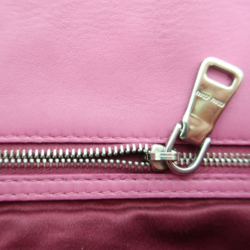 MIUMIU Coffer Matelassé Nappa Crystal Chain Shoulder Bag Clutch Bag Leather Pink Silver Hardware Pink PVC Coffer Pleated Crystal Chain Shoulder Bag