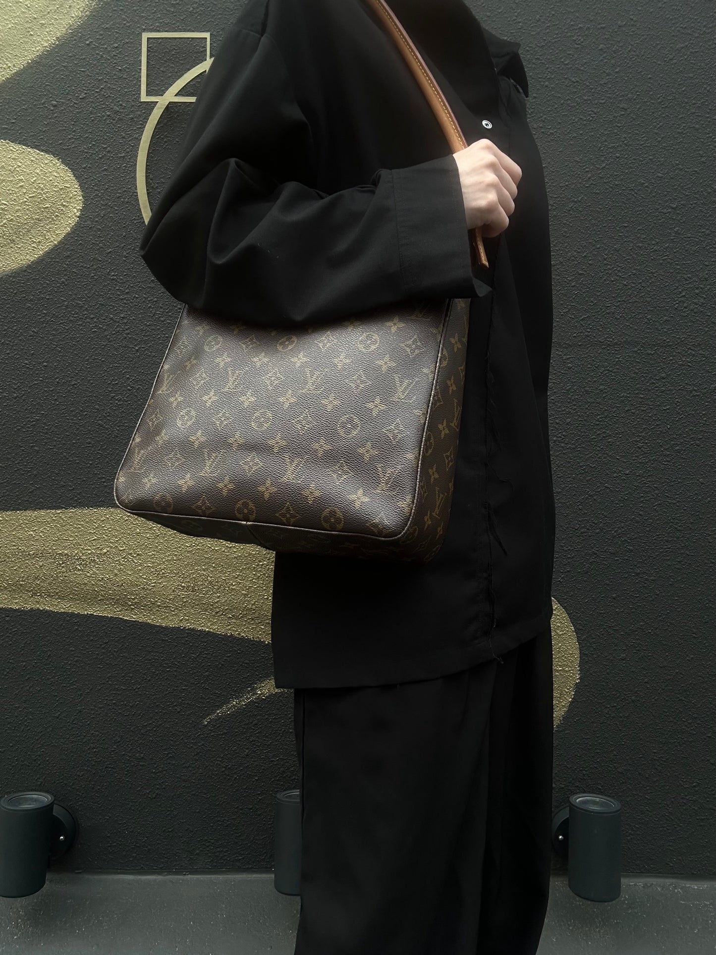 LOUIS VUITTON Looping GM Monogram Canvas Brown Shoulder Bag