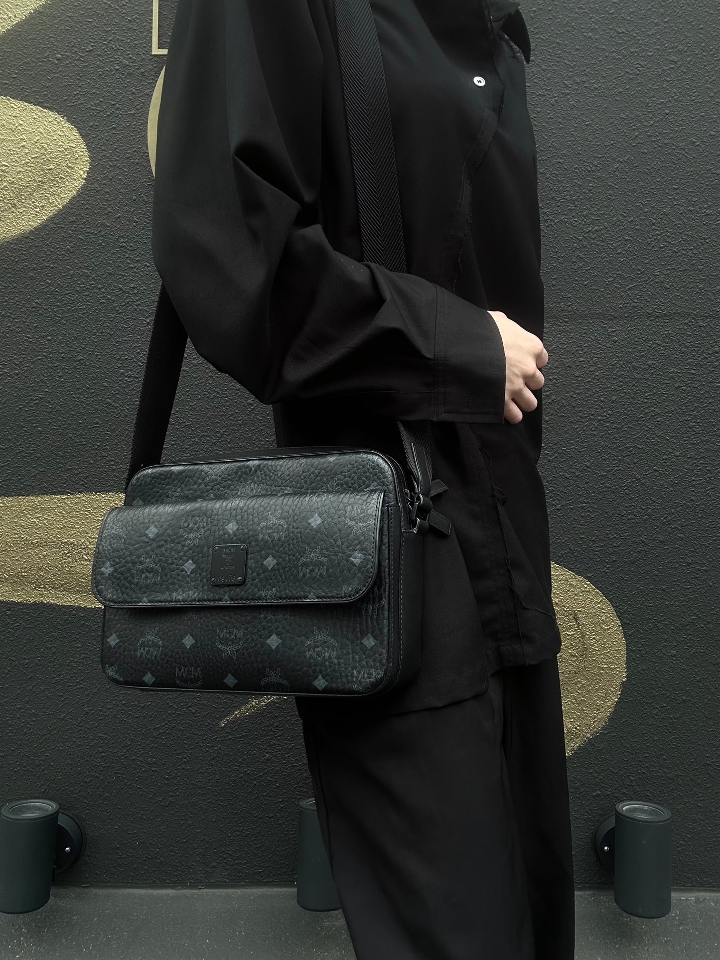 MCM (MCM), shoulder bag, black, with dust bag. MCM black PVC shoulder bag.