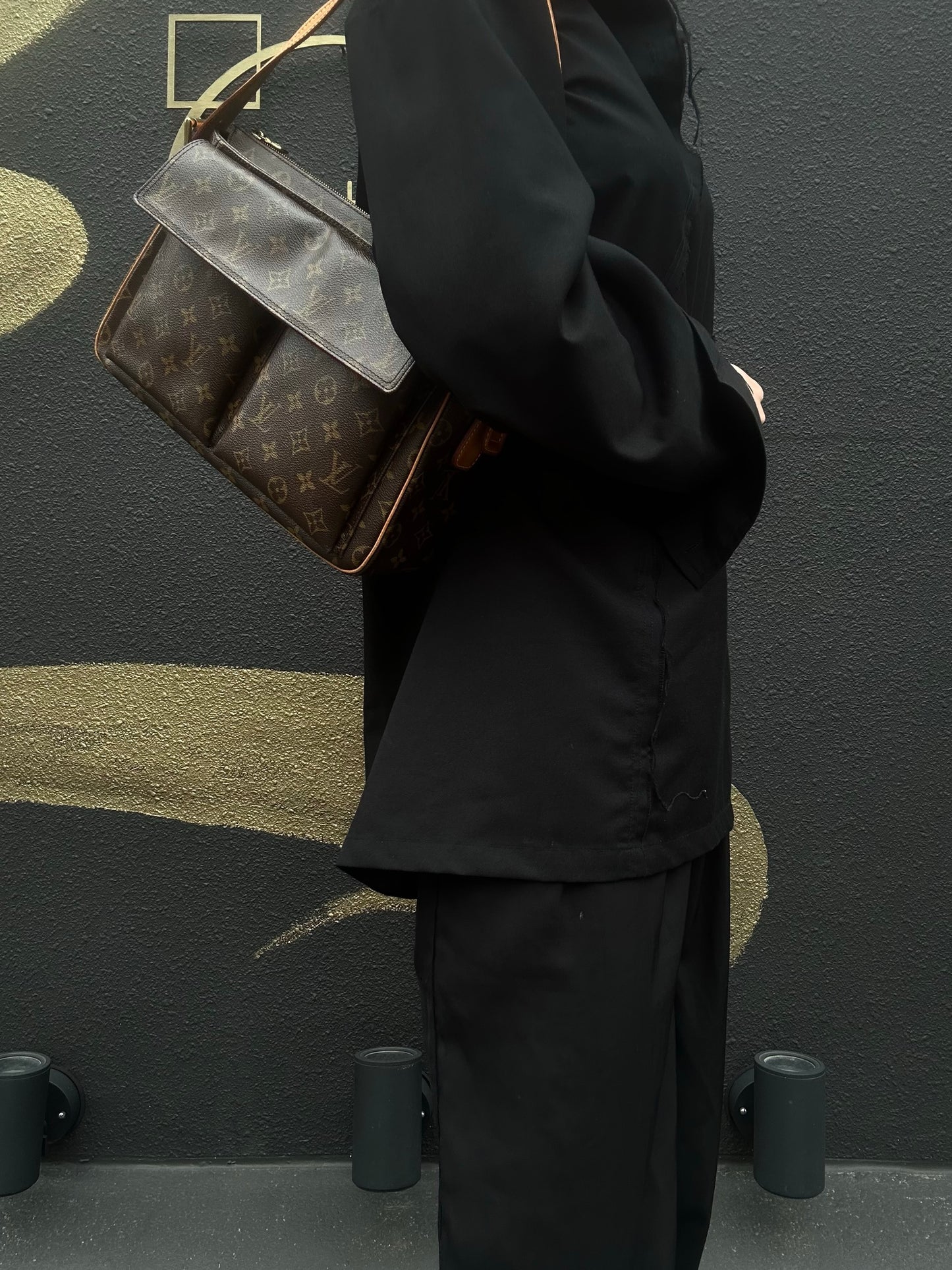 LOUIS VUITTON Viva Cite GM, Brown Monogram, Top Handle/Shoulder Bag