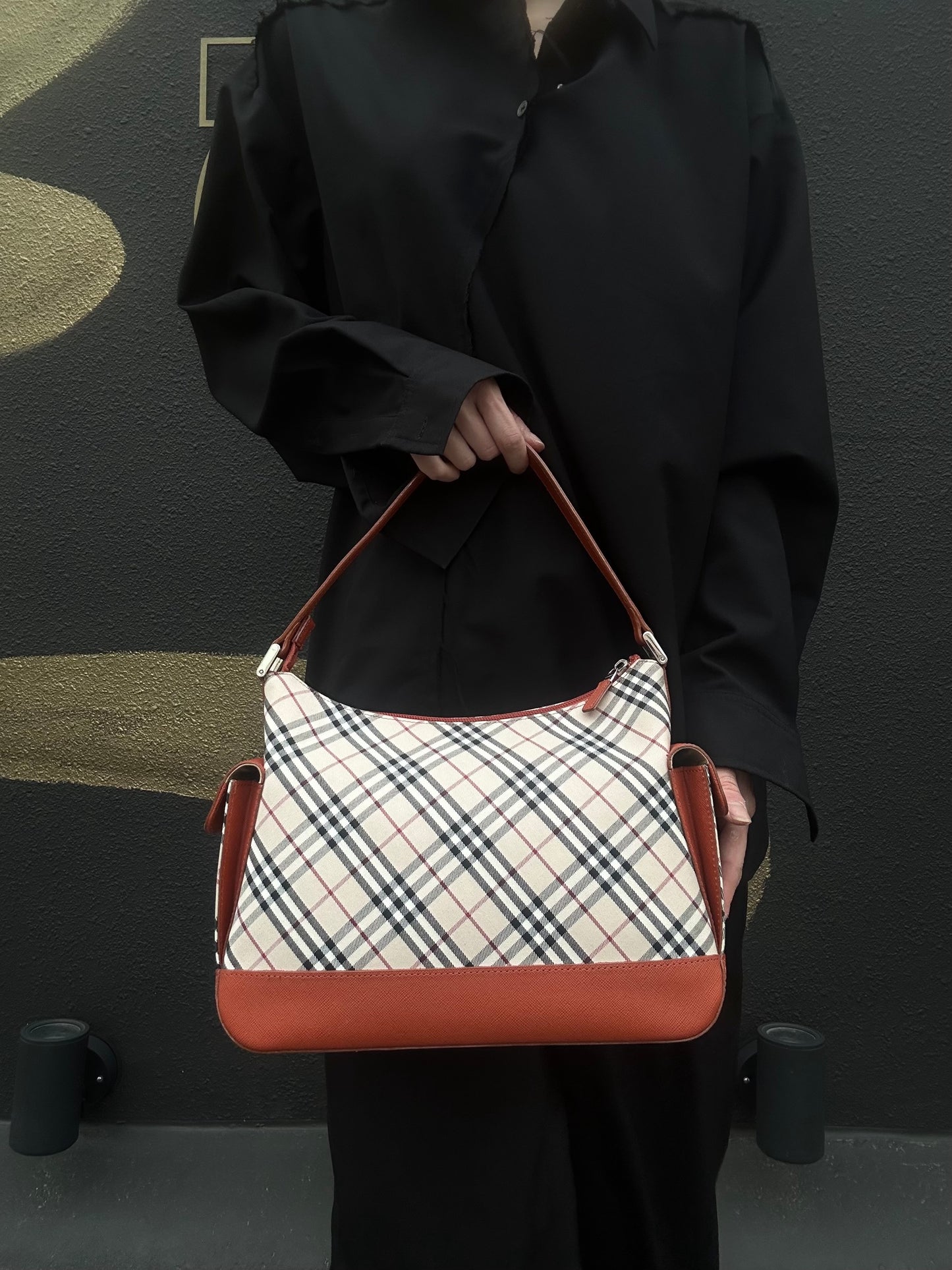 BURBERRY (Burberry), Nova Check shoulder bag, canvas material, beige/orange.